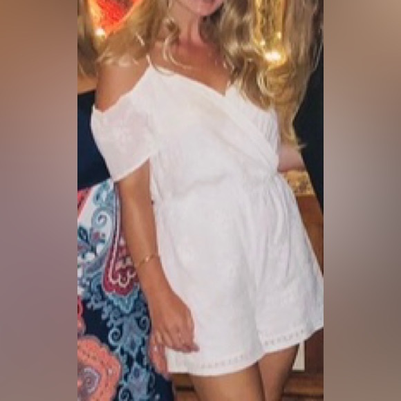 Lacey white romper - Picture 4 of 4